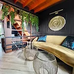 Romantique, Sauna, Jacuzzi Et Cinema *