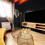 Romantique, Sauna, Jacuzzi Et Cinema בית נופש