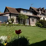 בית נופש Romantique, Sauna, Jacuzzi Et Cinema Hermival-les-Vaux