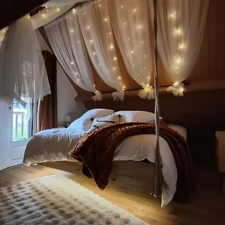 Σπίτι διακοπών Romantique, Sauna, Jacuzzi Et Cinema Hermival-les-Vaux